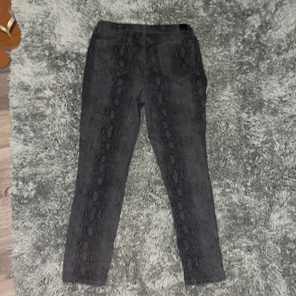 Snake print pants - Picture 3 of 3